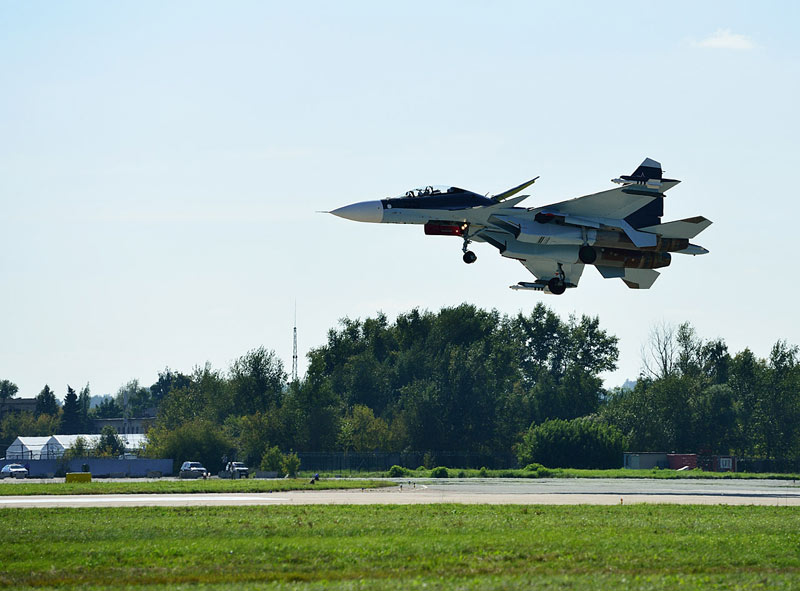 Су-30СМ. Посадка. Авиашоу 54. Су-30СМ. Посадка. Авиашоу 54.