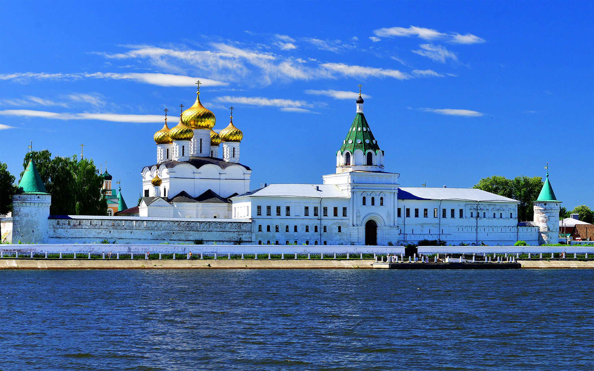 Кострома. Свято-Троицкий Ипатьевский мужской монастырь. Holy Trinity Ipatiev Monastery. Kostroma. Russia.
