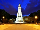 Памятник Сервантесу ночью. Мадрид. Spain Square at Night.