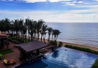 А из нашего окна полоска пляжная видна (с)Smyslik. Phu Quoc. Vietnam.